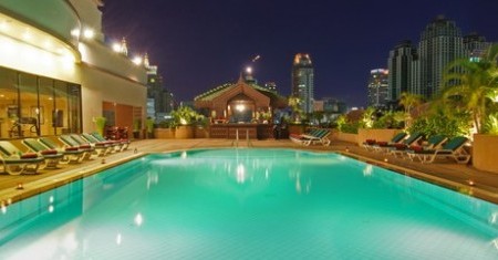 Swimming-Pool-cabin-crew-vacancies-holidays-to-bangkok-crewconnected-id90