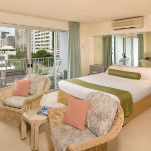 joy_Waikiki_Crew_connected_Cabin_Flight_Attendant_123