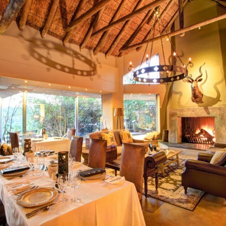Main-lodge-dining-room-fireplace