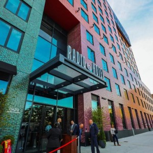 radio_Hotel_Airline_Staff_Crewconnected_24