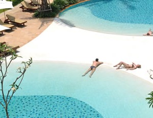 pool-Ravindra-resort-crewconnected-cabin-crew-aviation-id90