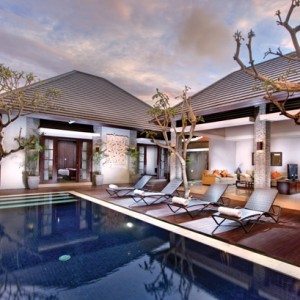 the-wolas-villas-pool_Crewconnected_19