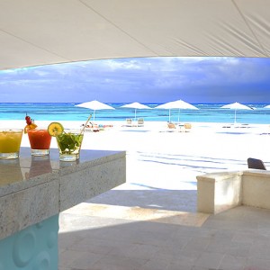 Caribbean_Flight_Deck_Attendant_Holidays_Layovers_1bar
