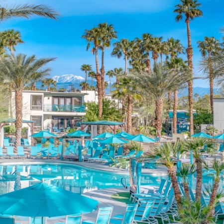 Riviera Resort & Spa Palm Springs_Crewconnected_ID90_Airline_Staff_16